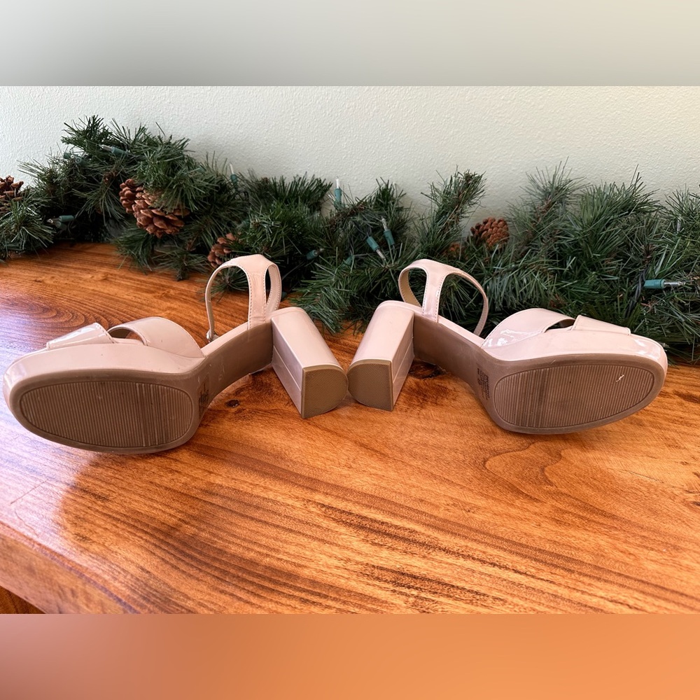 Pop Delighted Nude Block Heel - Picture 4 of 4